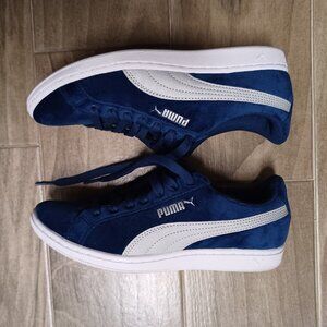 Classic suede blue Puma sneakers - Size 6 1/2 (Mens)